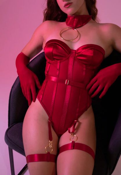 Body Divine (vermelho)